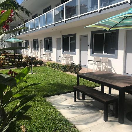 Wave Beach Vacation Rentals Помпано Бич Экстерьер фото
