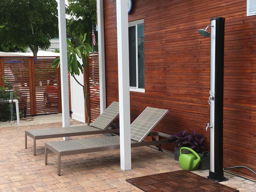 Wave Beach Vacation Rentals Помпано Бич Экстерьер фото