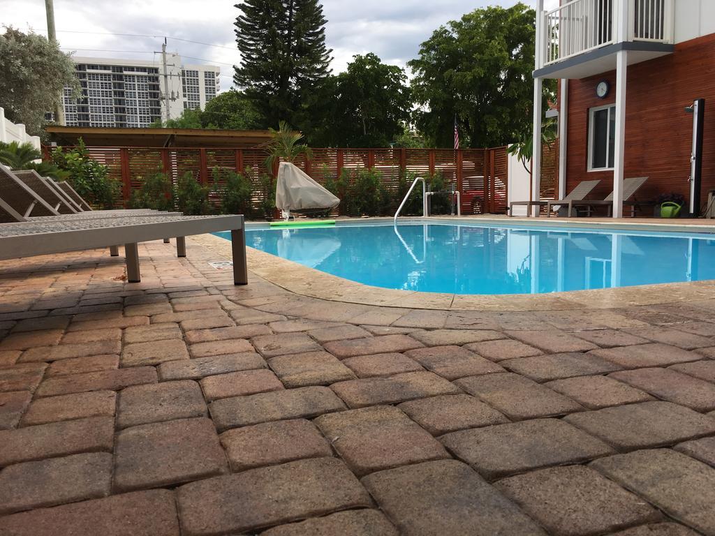 Wave Beach Vacation Rentals Помпано Бич Экстерьер фото