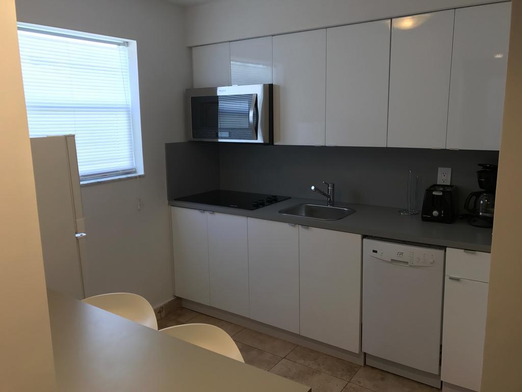 Wave Beach Vacation Rentals Помпано Бич Номер фото