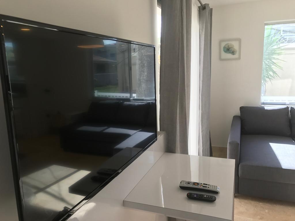 Wave Beach Vacation Rentals Помпано Бич Номер фото