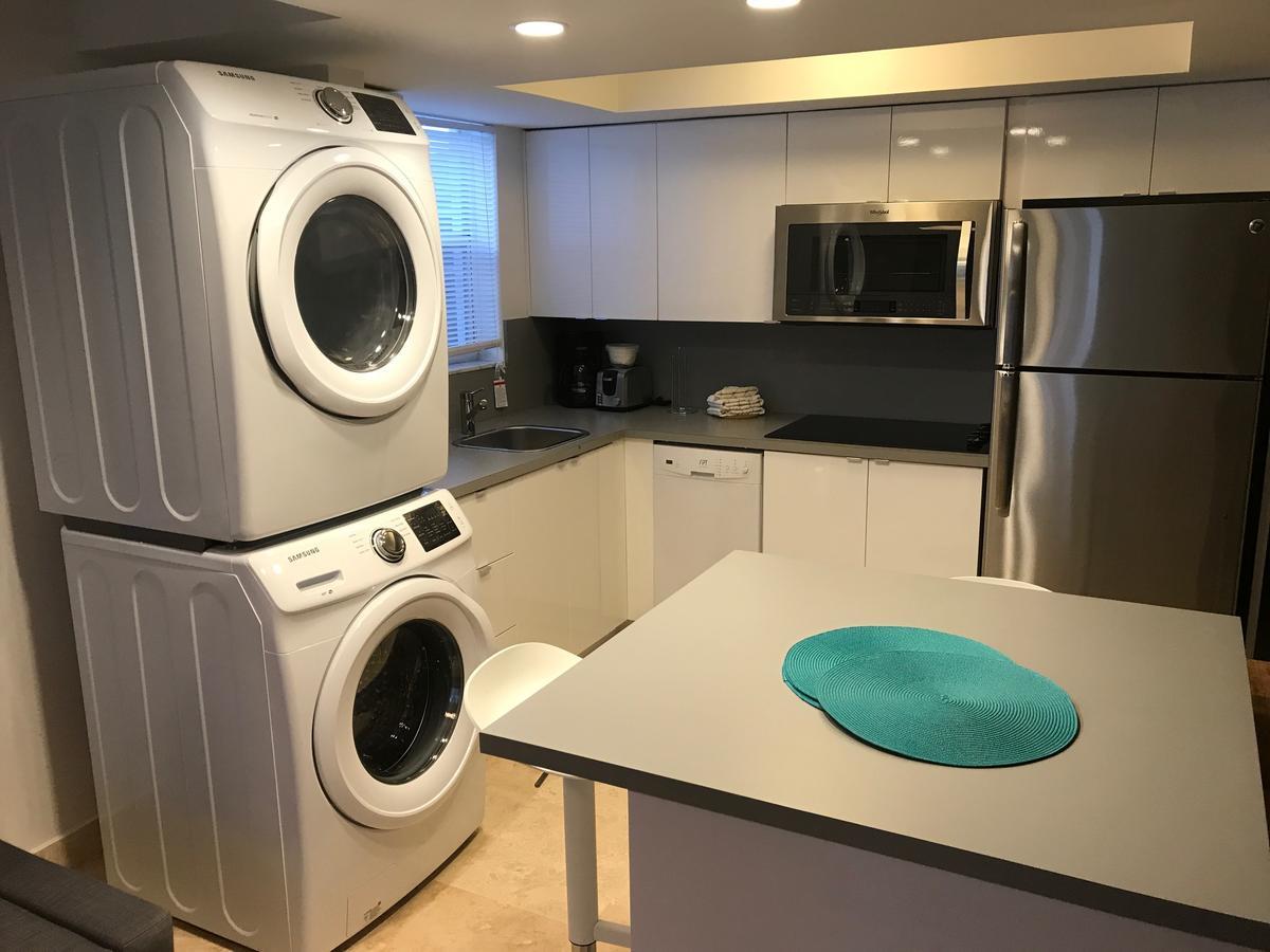 Wave Beach Vacation Rentals Помпано Бич Экстерьер фото