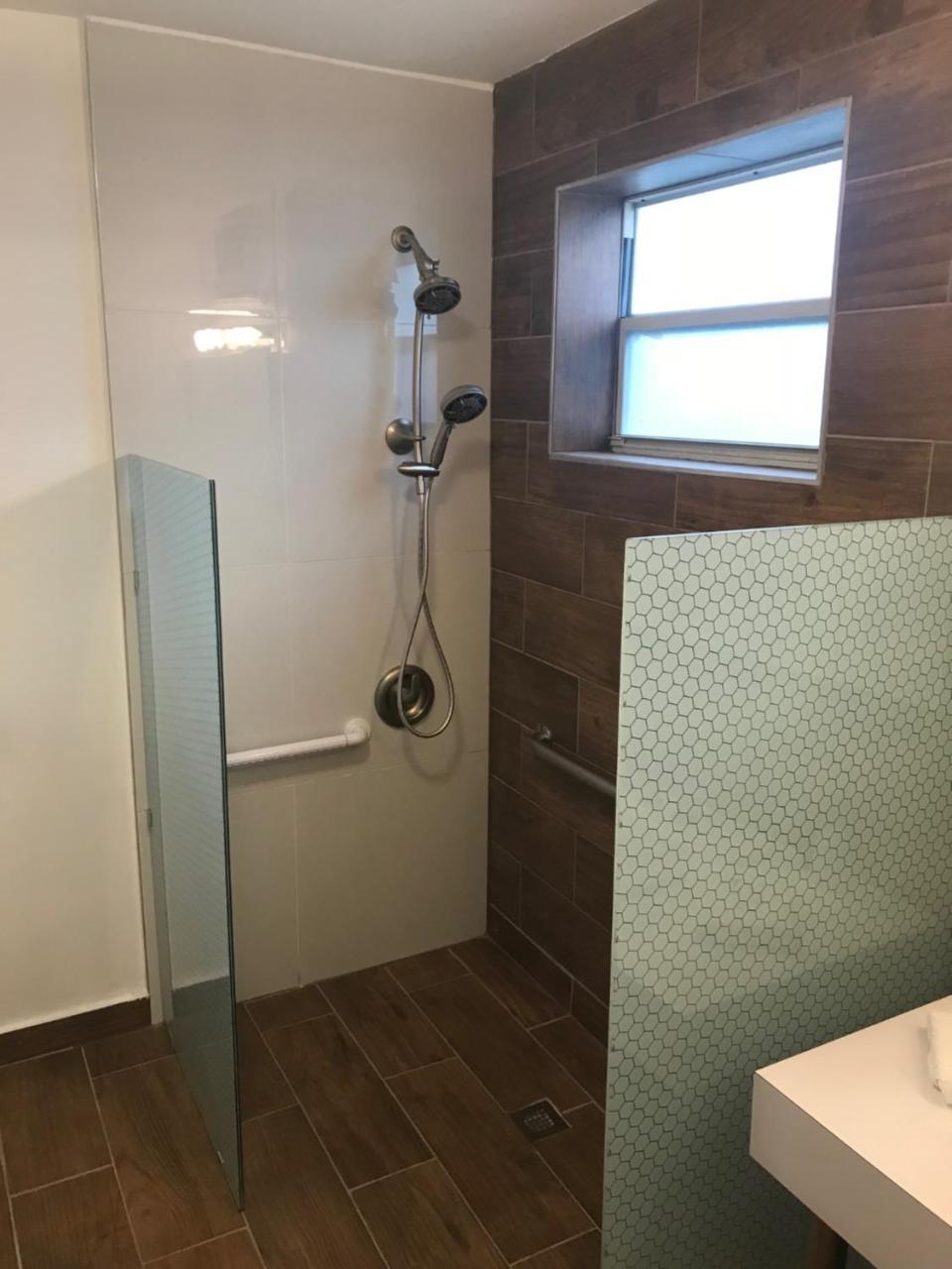 Wave Beach Vacation Rentals Помпано Бич Экстерьер фото